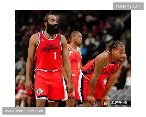 路威称三球应效仿阿隆戈登加盟强队快船助力球队发展 路威称三球应效仿阿隆戈登加盟强队快船助力球队发展