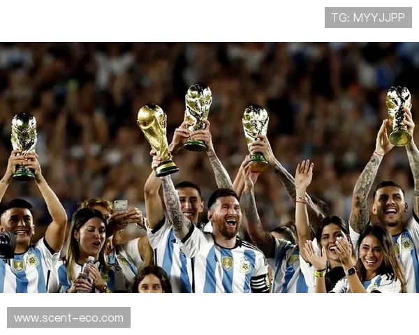 18岁埃斯特旺成巴西队新星同龄人进球超梅罗之和引关注